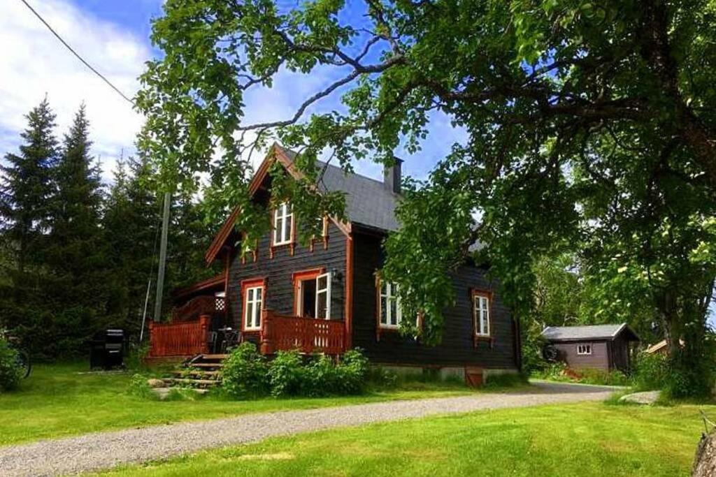 Villa 100 Years Old Norwegian Log House In Tromsø Extérieur photo